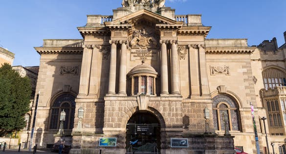 Photo of Bristol City Museum and Art Gallery, old architecture in England.