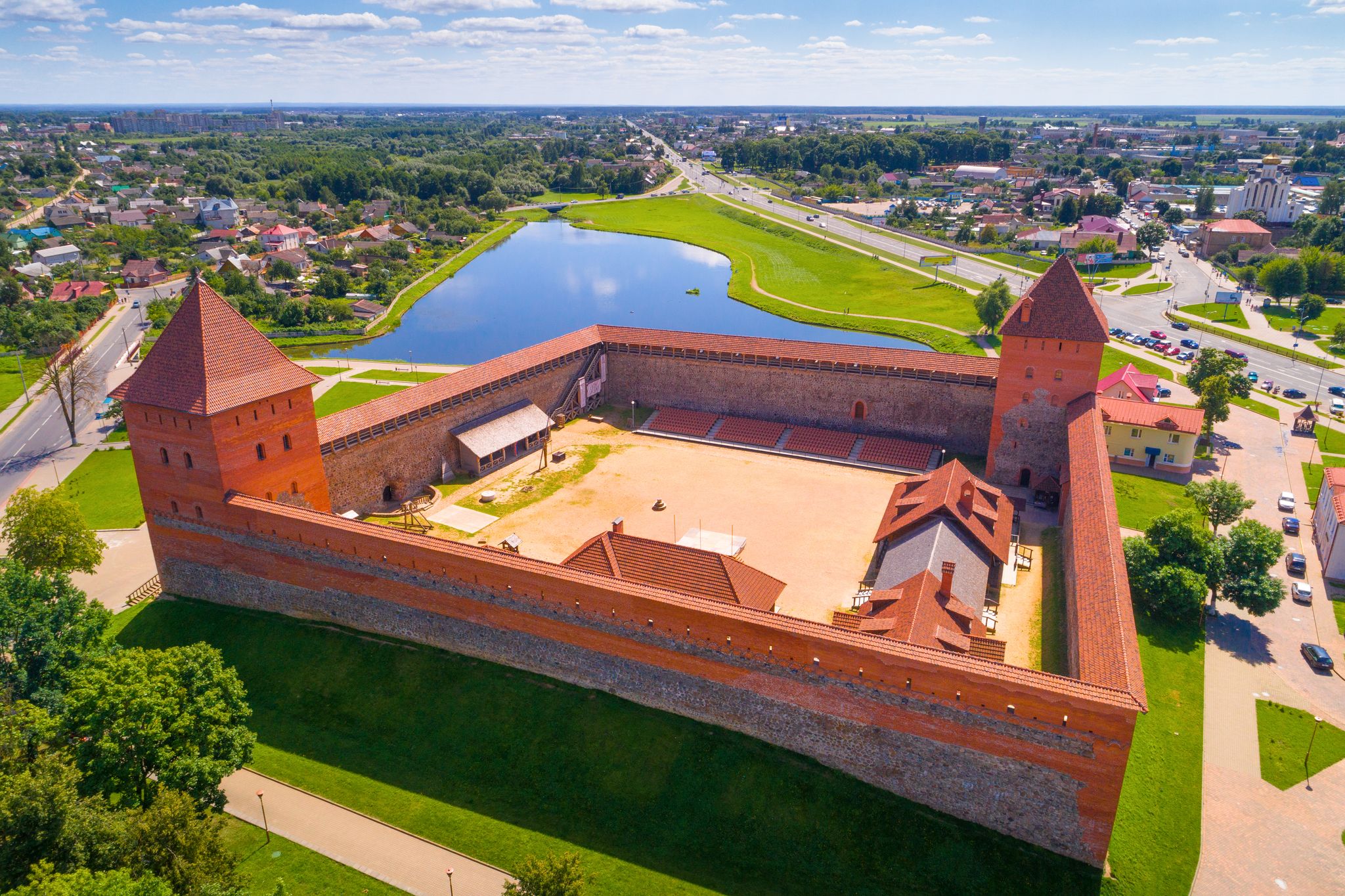 Lida Castle travel guide