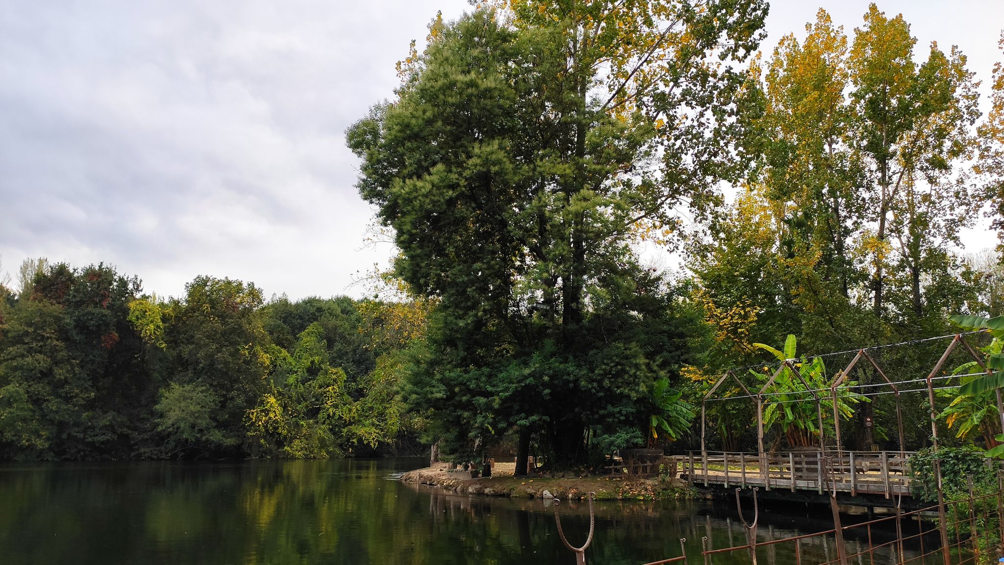 The Lago dos Cisnes Park is located on the banks of the river Cávado in Amares, Braga, Portugal.