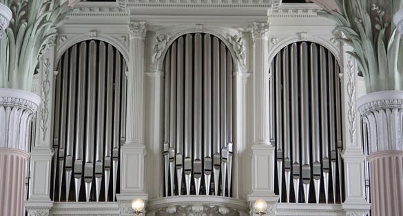 Organ with the Ladegast-Case from 1862