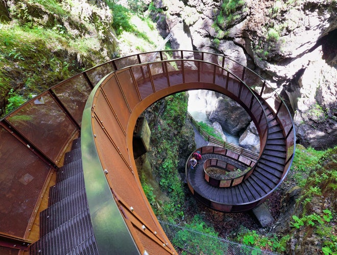 shutterstock_2498573781 (1).jpg