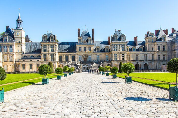 Fontainebleau Palace Half Day Trip from Paris
