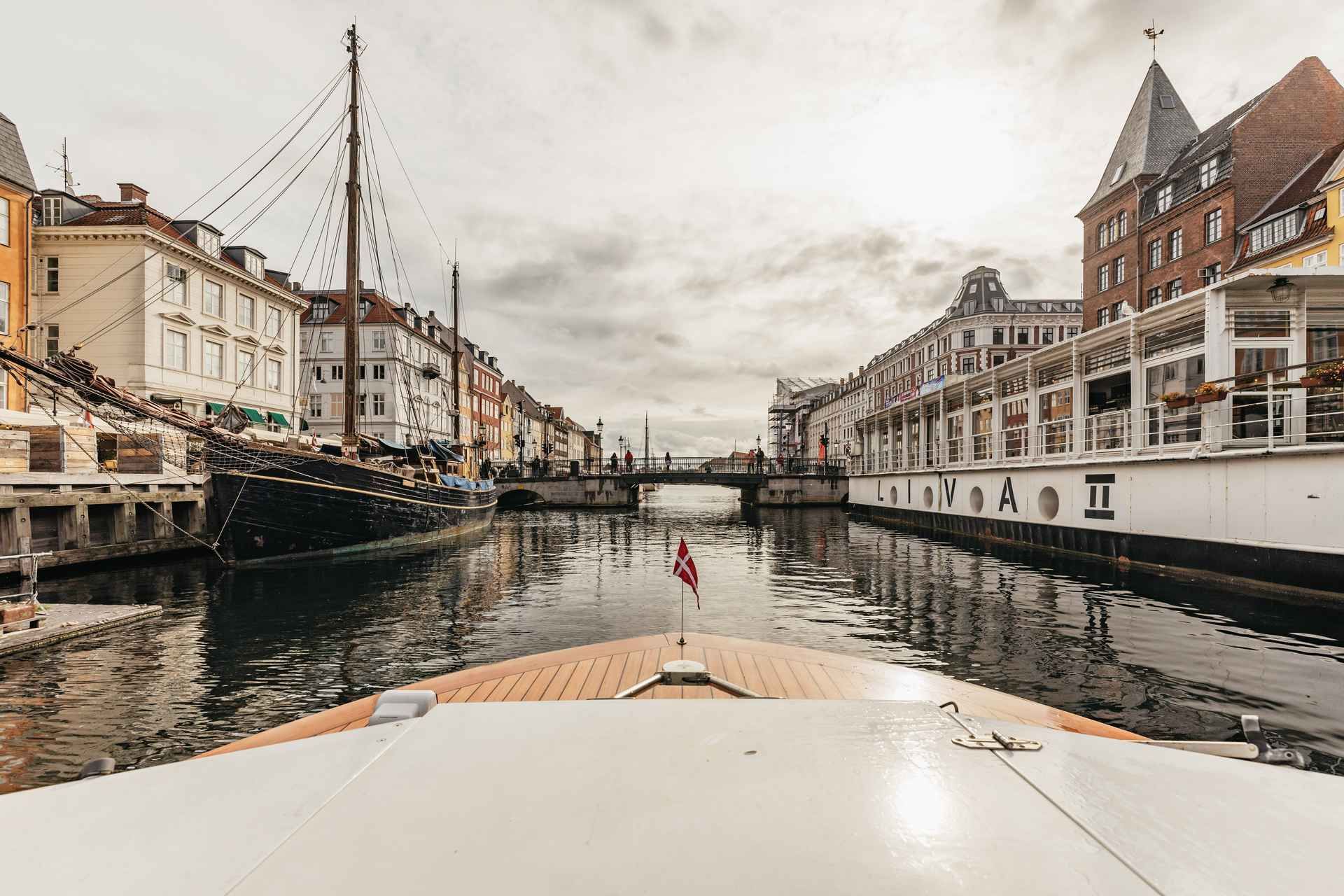 Copenhagen Canal Cruise with Guide