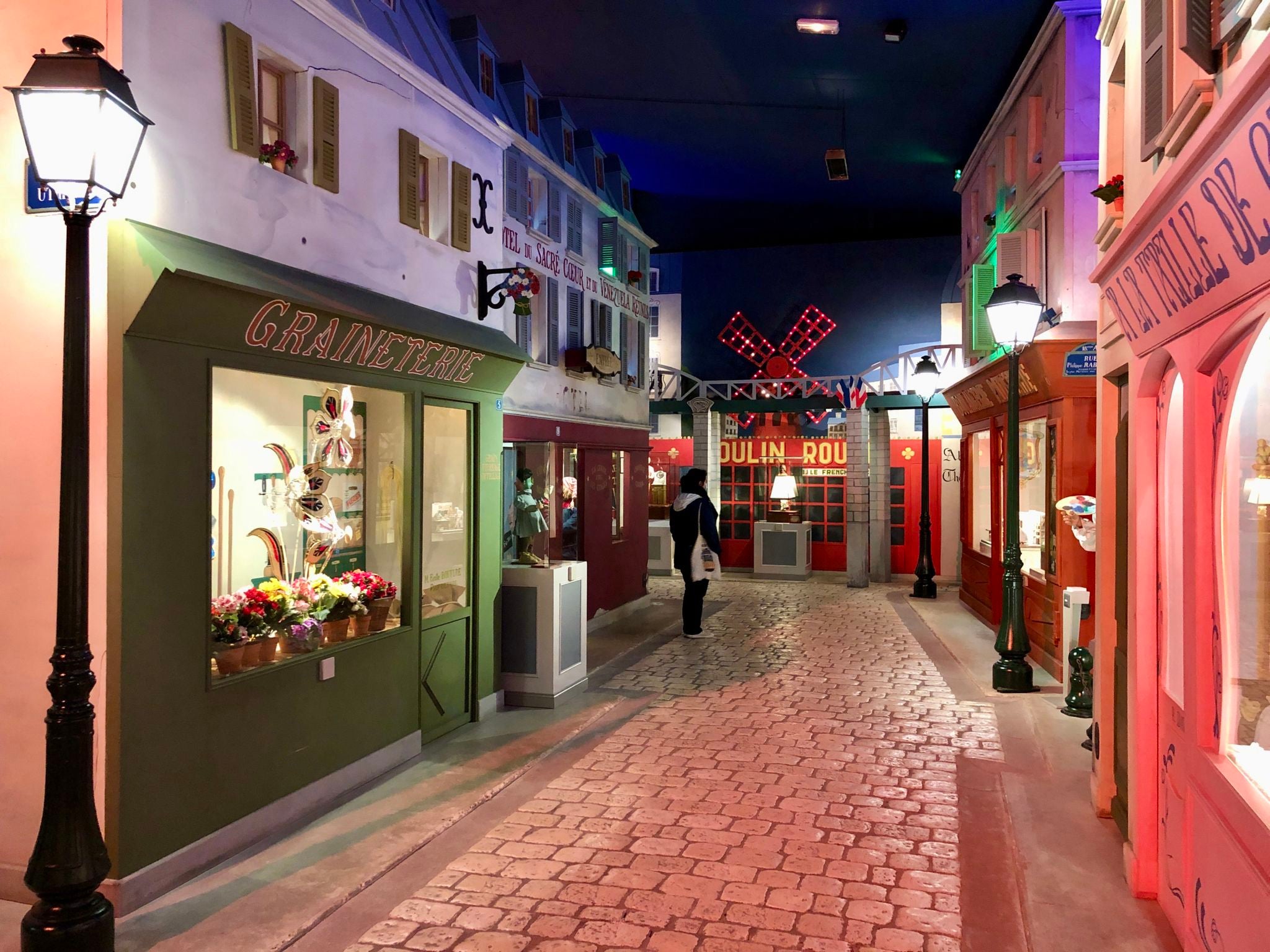 Montmartre street scene