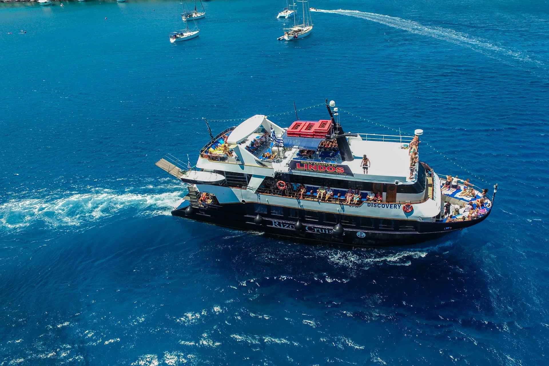 From Rhodes City: Boat Day Trip to Lindos