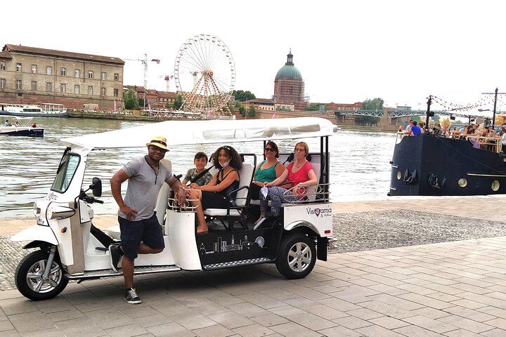 Toulouse Tour in Electric Tuk Tuk