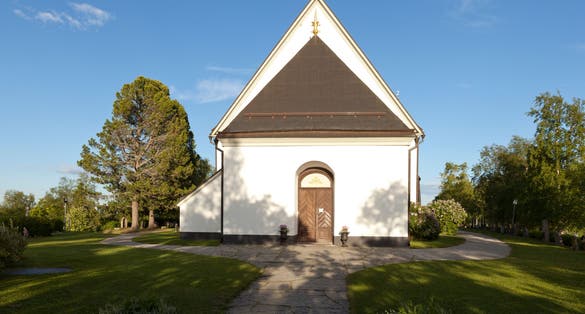 photo of back view of Frösö Church in Sweden.