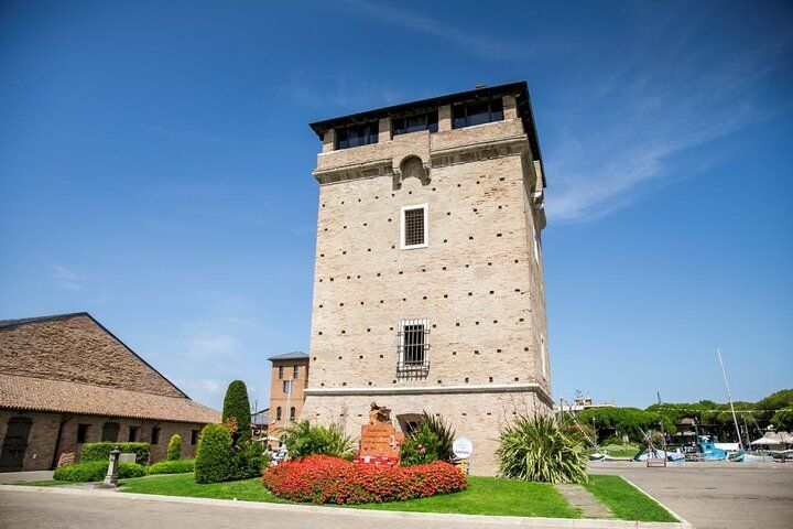 Salt Museum Ticket and Aperitif Tasting at Officine del sale