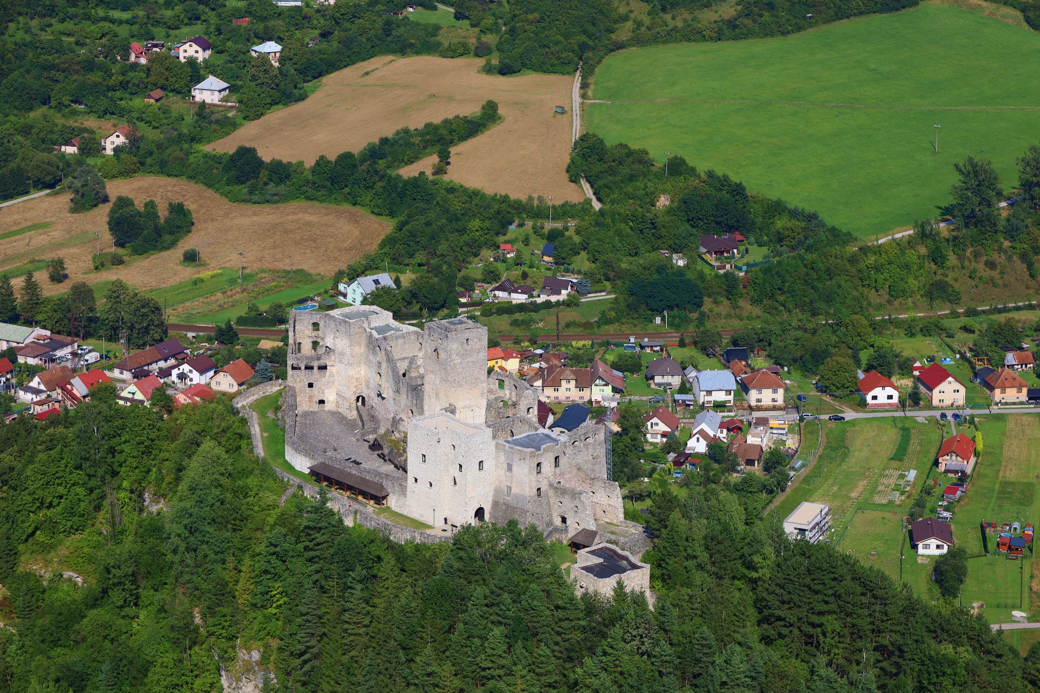 Photo of Aeria view of Strecno castle located in Slovakia.
