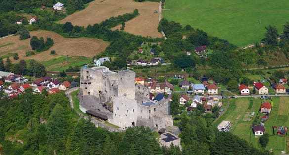 Photo of Aeria view of Strecno castle located in Slovakia.