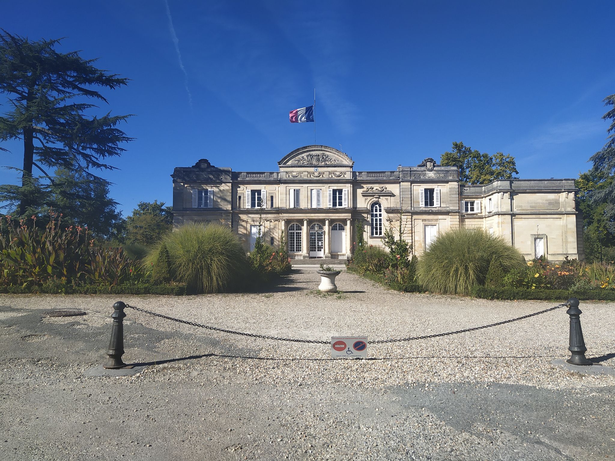 Talence travel packages