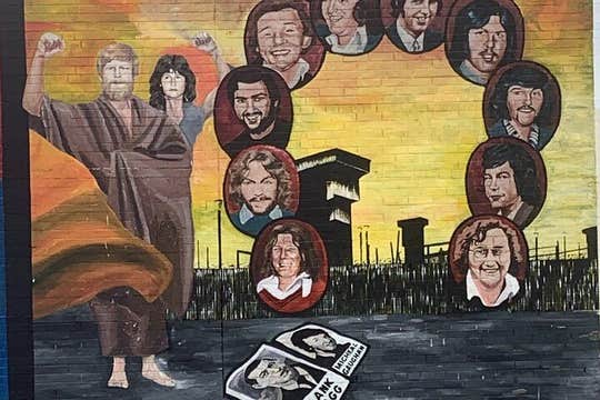 3 Hour Express Exclusive Private Belfast Taxi Cab Tour Troubles