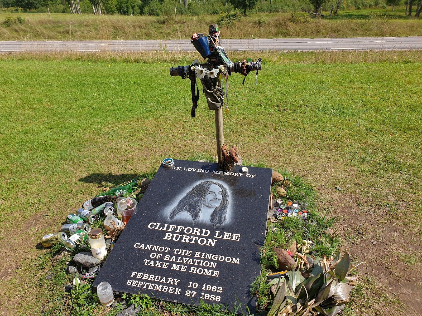 Cliff Burton's Memorial Stone, Ljungby kommun, Kronoberg County, Sweden