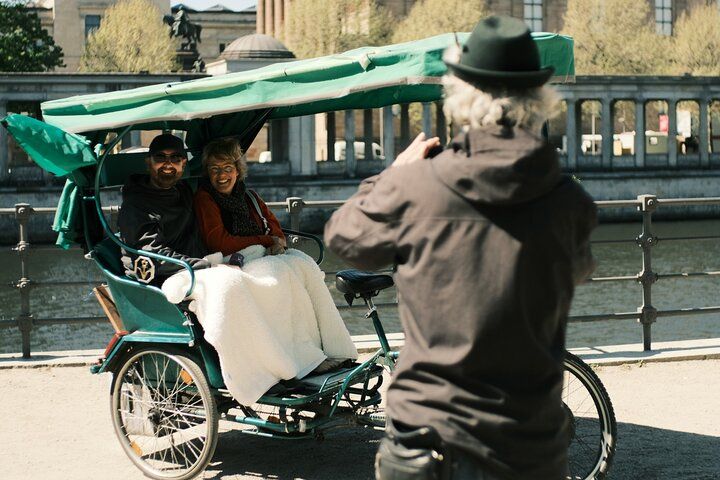 Daily First Rickshaw 3,5 Hrs PP 90 € Shared Guide Private Driver