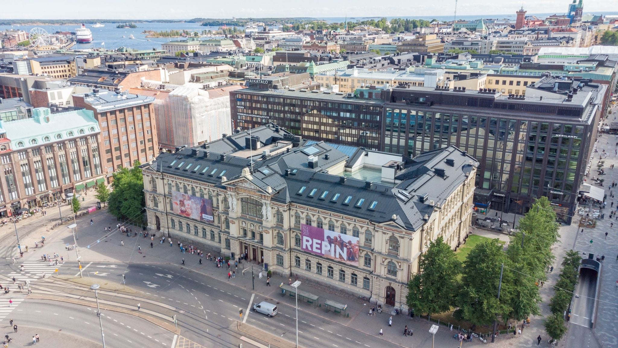 shutterstock_2150272209 (1).jpg