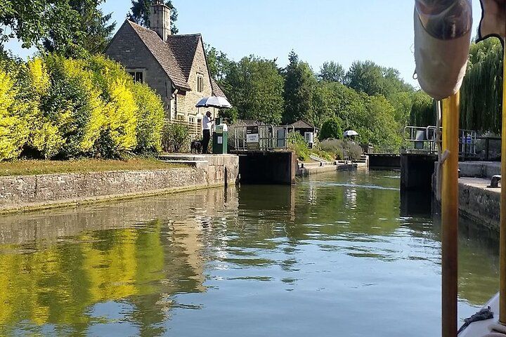 Afternoon Tea Sightseeing River Cruise in Oxford