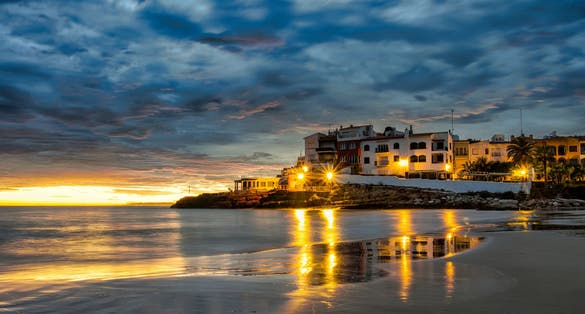 Roque de San Gaetano is a small village in the province of Tarragona (Spain) with nice beaches and wonderful buildings. 