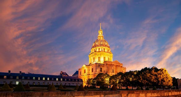 Les Invalides (The National Residence of the Invalids) at night. Paris, France