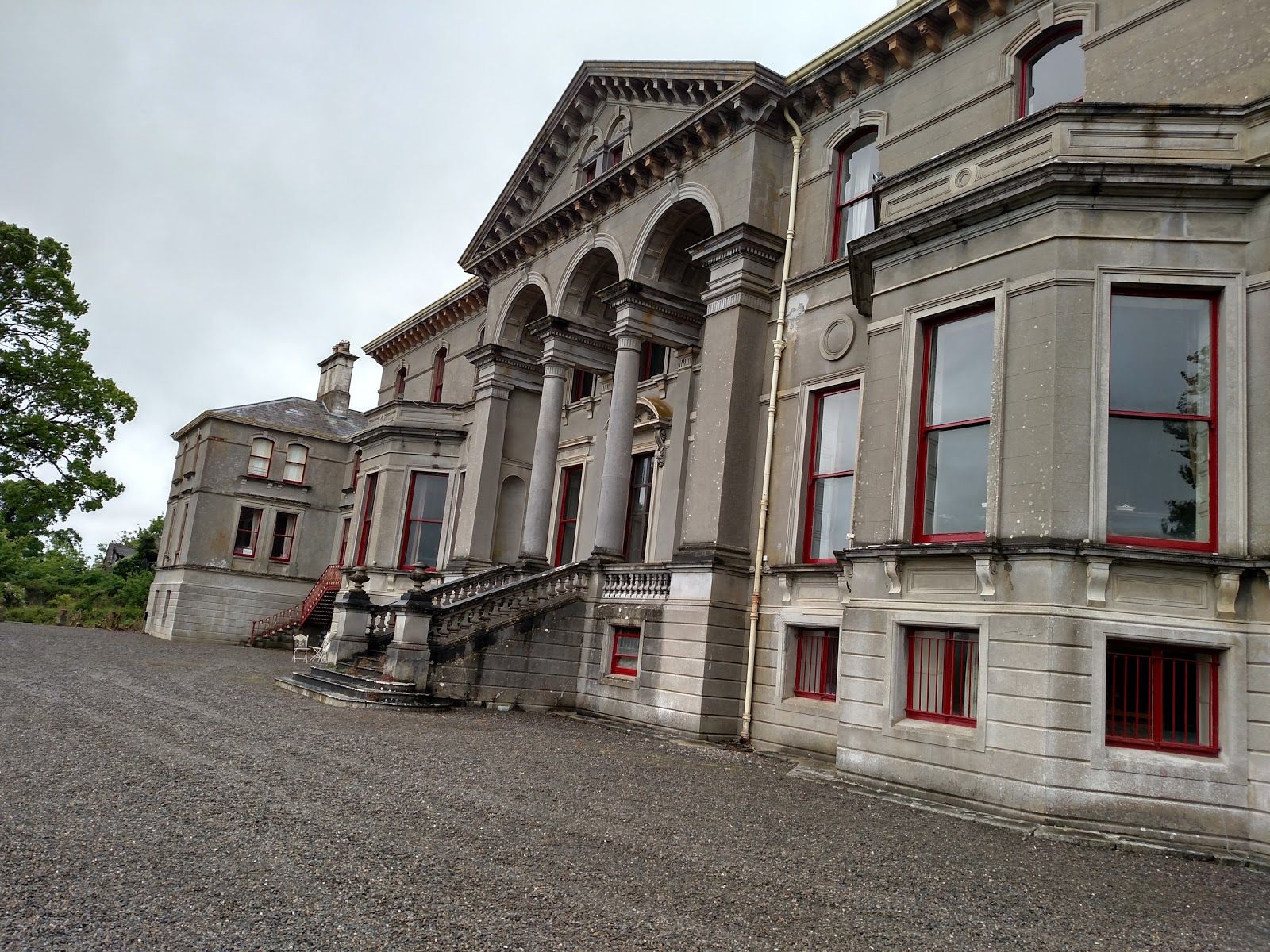 Stradbally Hall, Stradbally, Stradbally ED, The Municipal District of Graiguecullen — Portarlington, County Laois, Leinster, Ireland