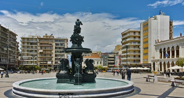 Photo of fountain at King George I Square in Patras.