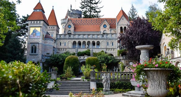 photo of Bory castle front view .