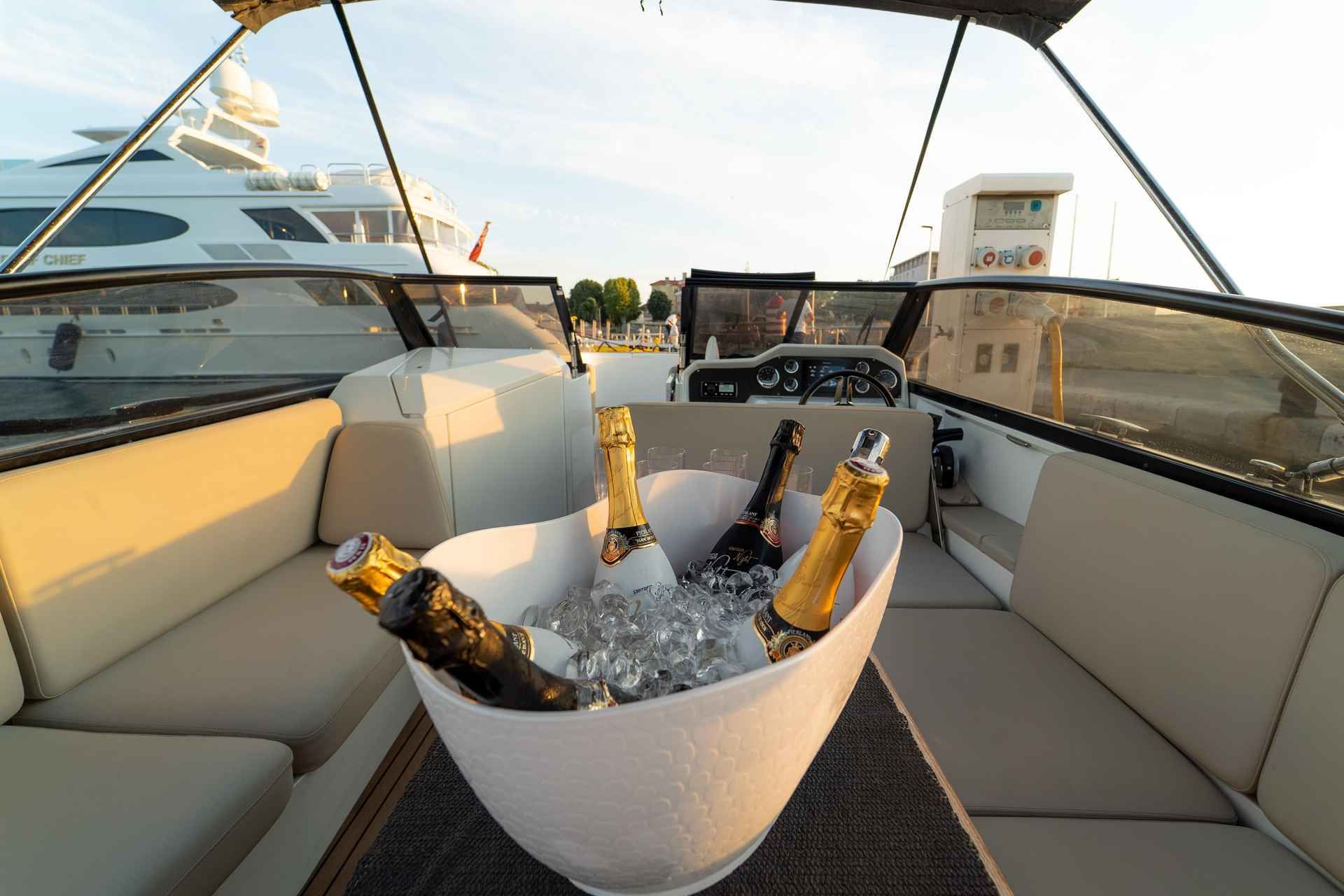 Zadar: Sunset and Night Cruise with Unlimited Sparkling Wine