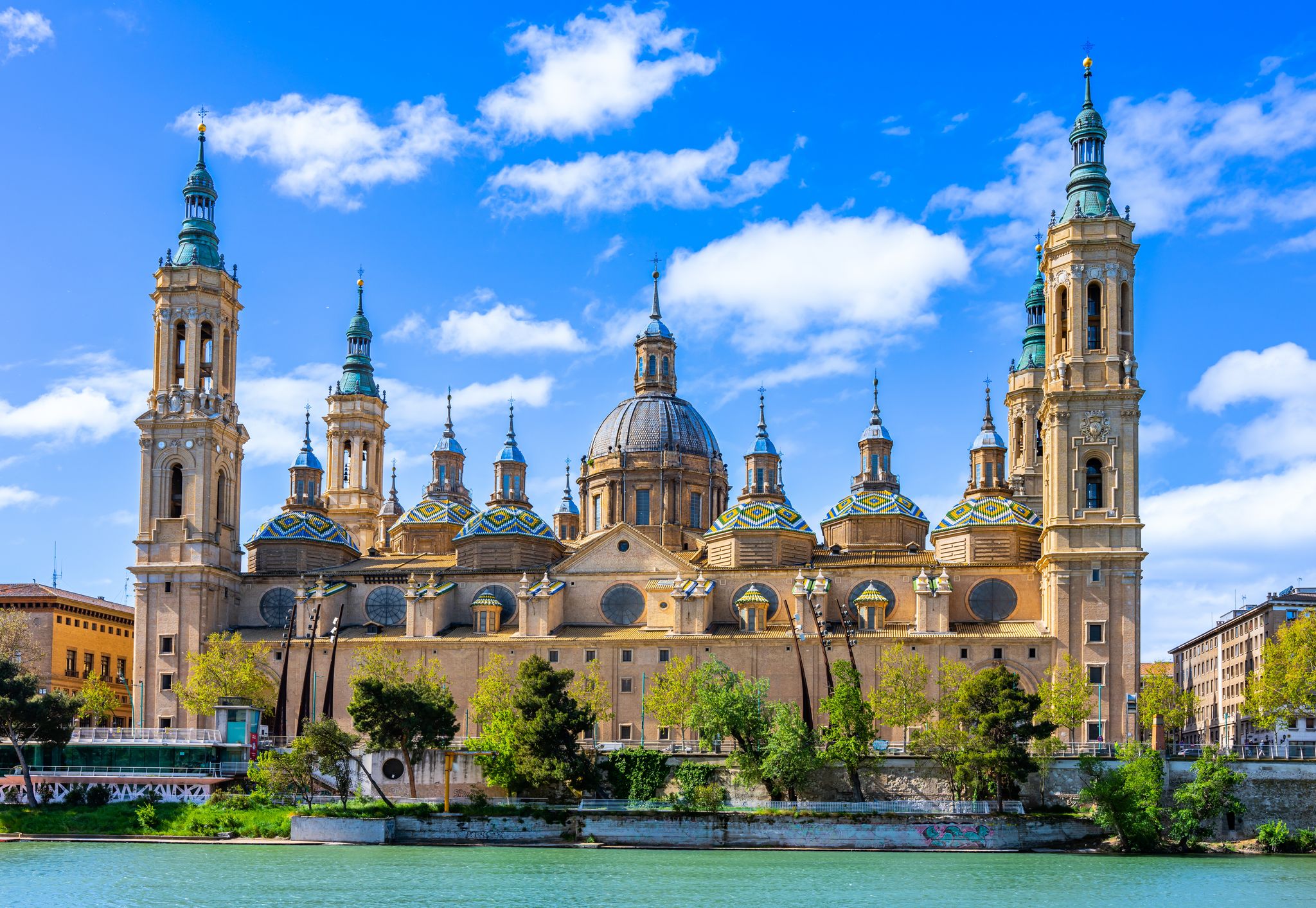 Timing Your Trip: The Best Time to Visit Zaragoza