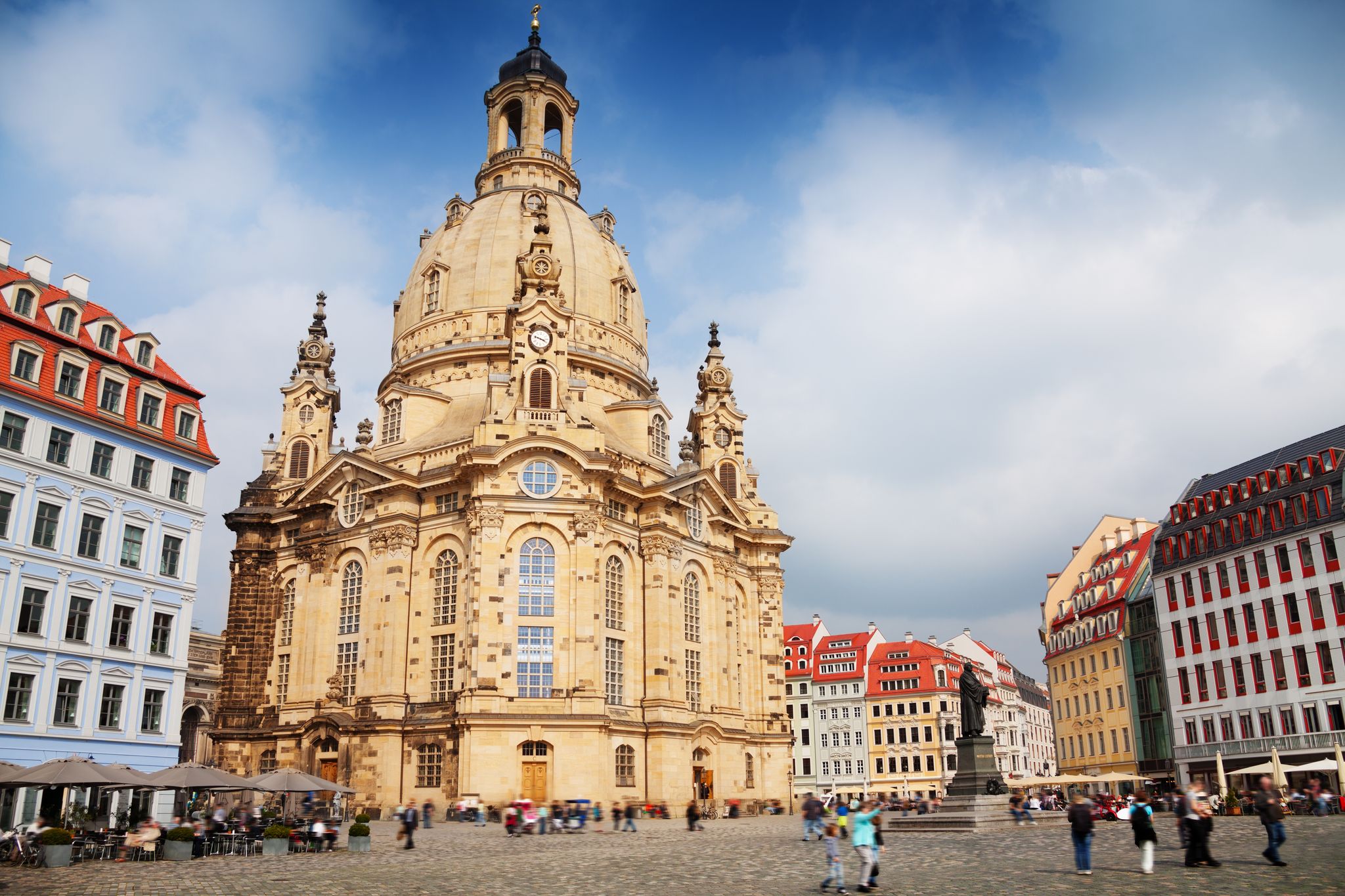 Photo of famous church of Our Lady during the sunrise in Dresden city, Germany.