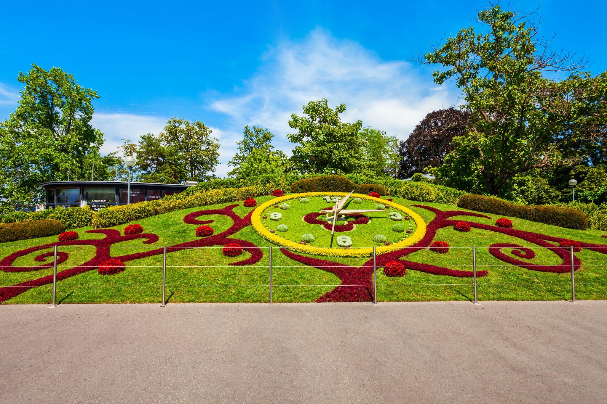 Photo of flower clock or L'horloge fleurie is a symbol of the city watchmakers, located in Jardin Anglais park in Geneva city in Switzerland.