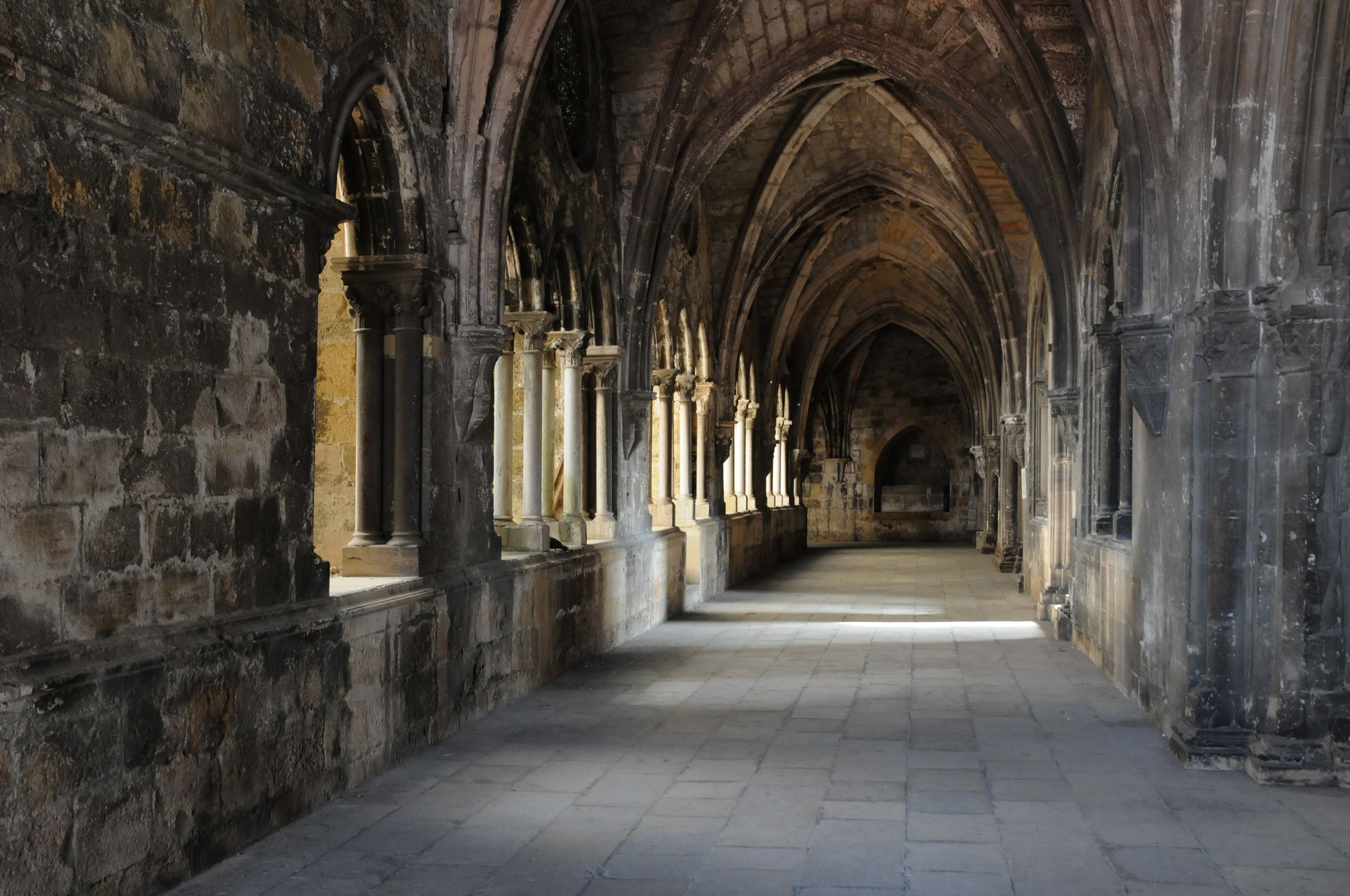 Photo of Portugal, cathedral of Lisbon cloister.