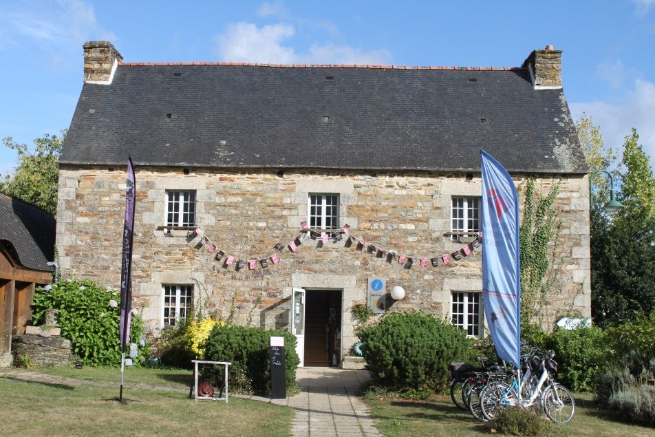 Electrothèque du lac de Guerlédan - Musée de l'Electricité, Saint-Aignan, Pontivy, Morbihan, Brittany, Metropolitan France, France