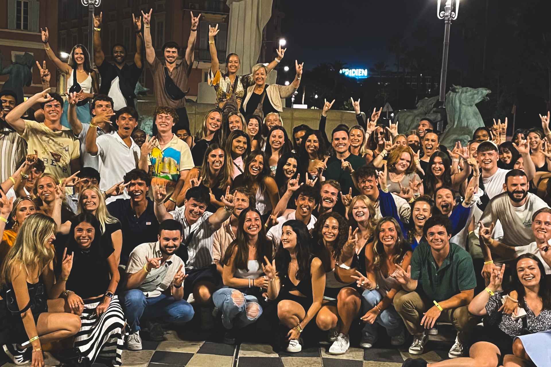 Nice: 4 Bars Party Pub Crawl + VIP Club Entry & 5 Free Shots