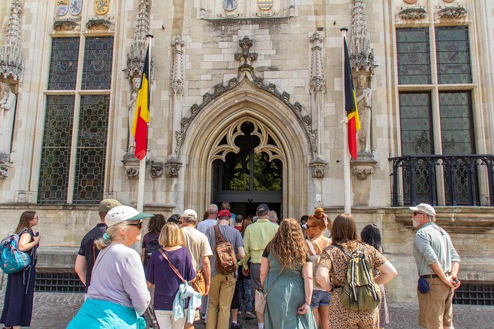 THE Storytelling Tour of Bruges | First Day Must | History & Tips