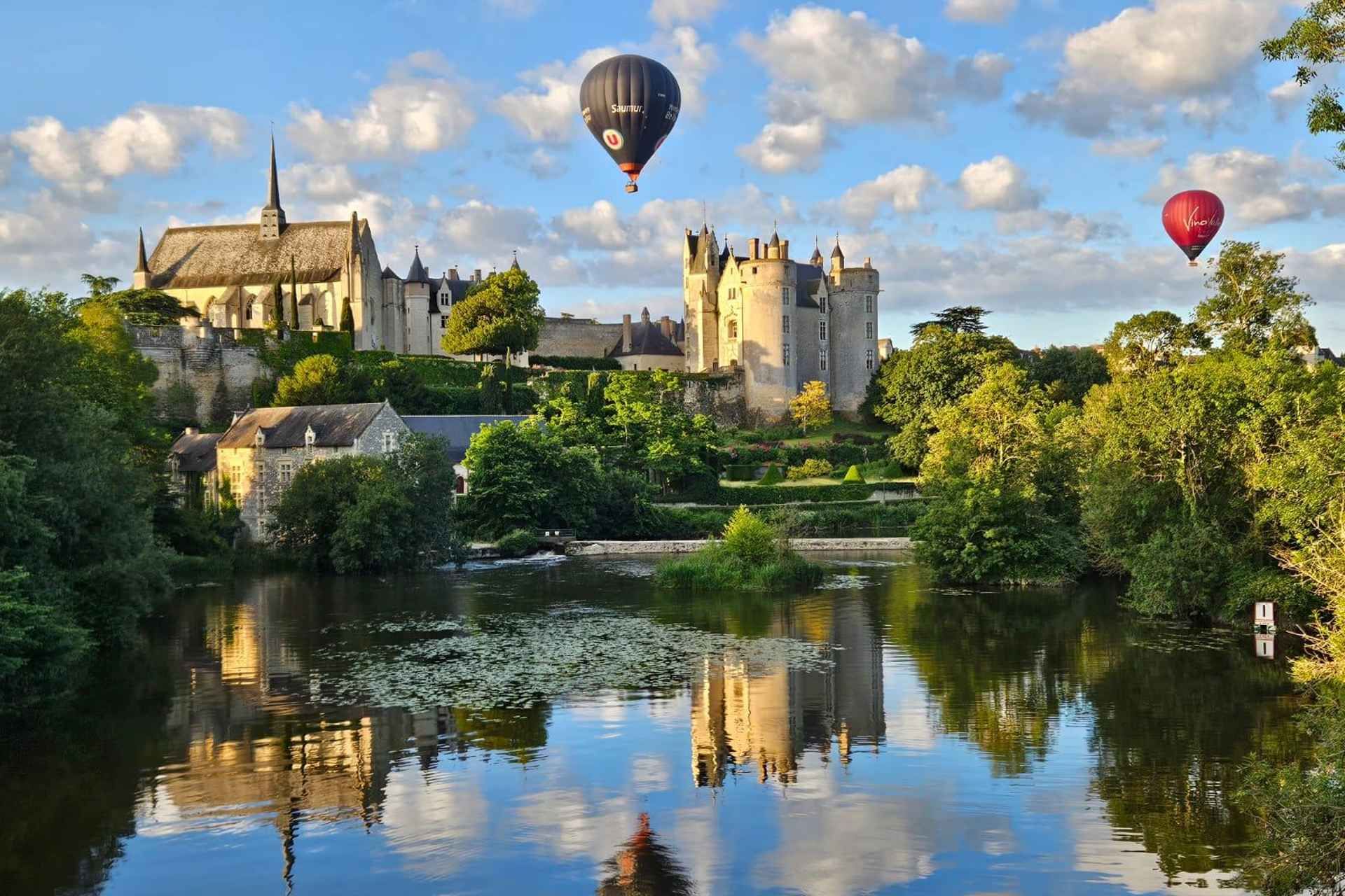 Saumur and the châteaux of the Loire Valley: Hot air balloon flight