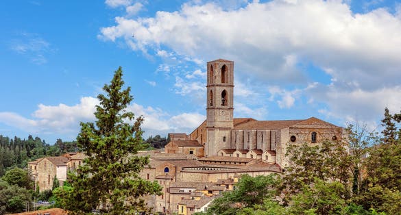 photo  of view of Basilica of San Domenico in Perugia, Umbria, Italy.
