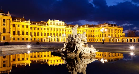 Photo of beautiful view of Schonbrunn Palace in Vienna by night, Austria.