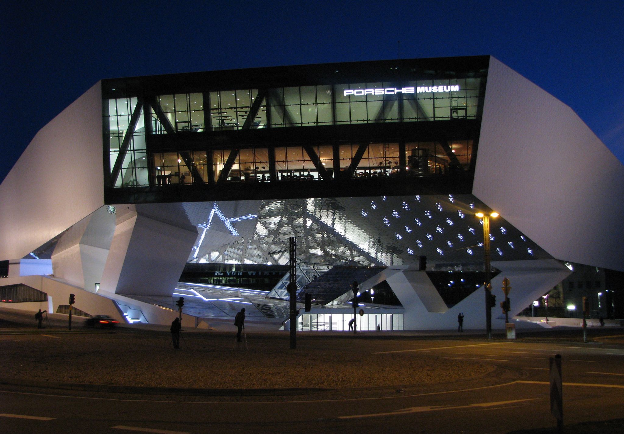 Main entrance of the museum from Porsche-Platz