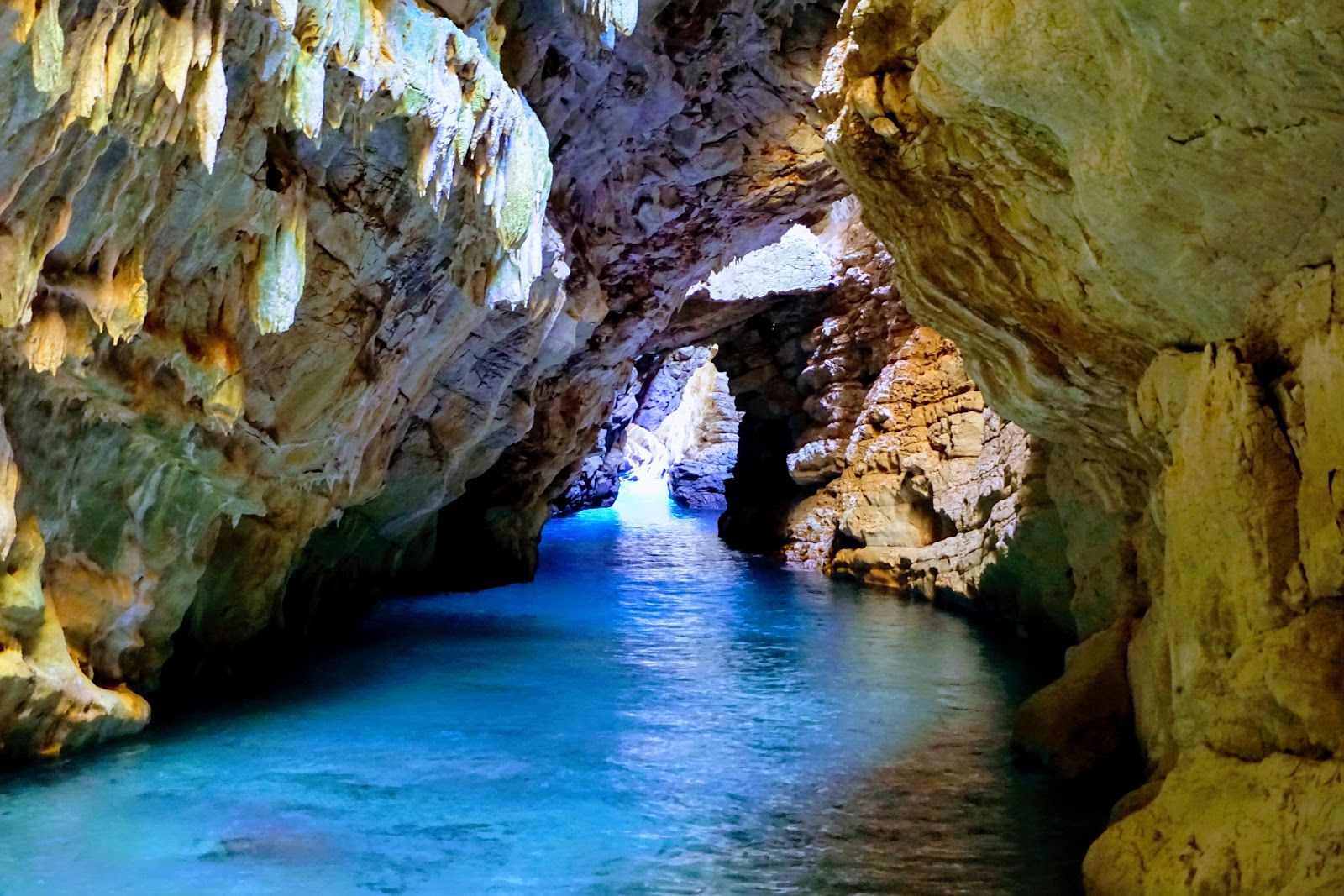 Golubinka Sea Cave, Brbinj, Općina Sali, Zadar County, Croatia