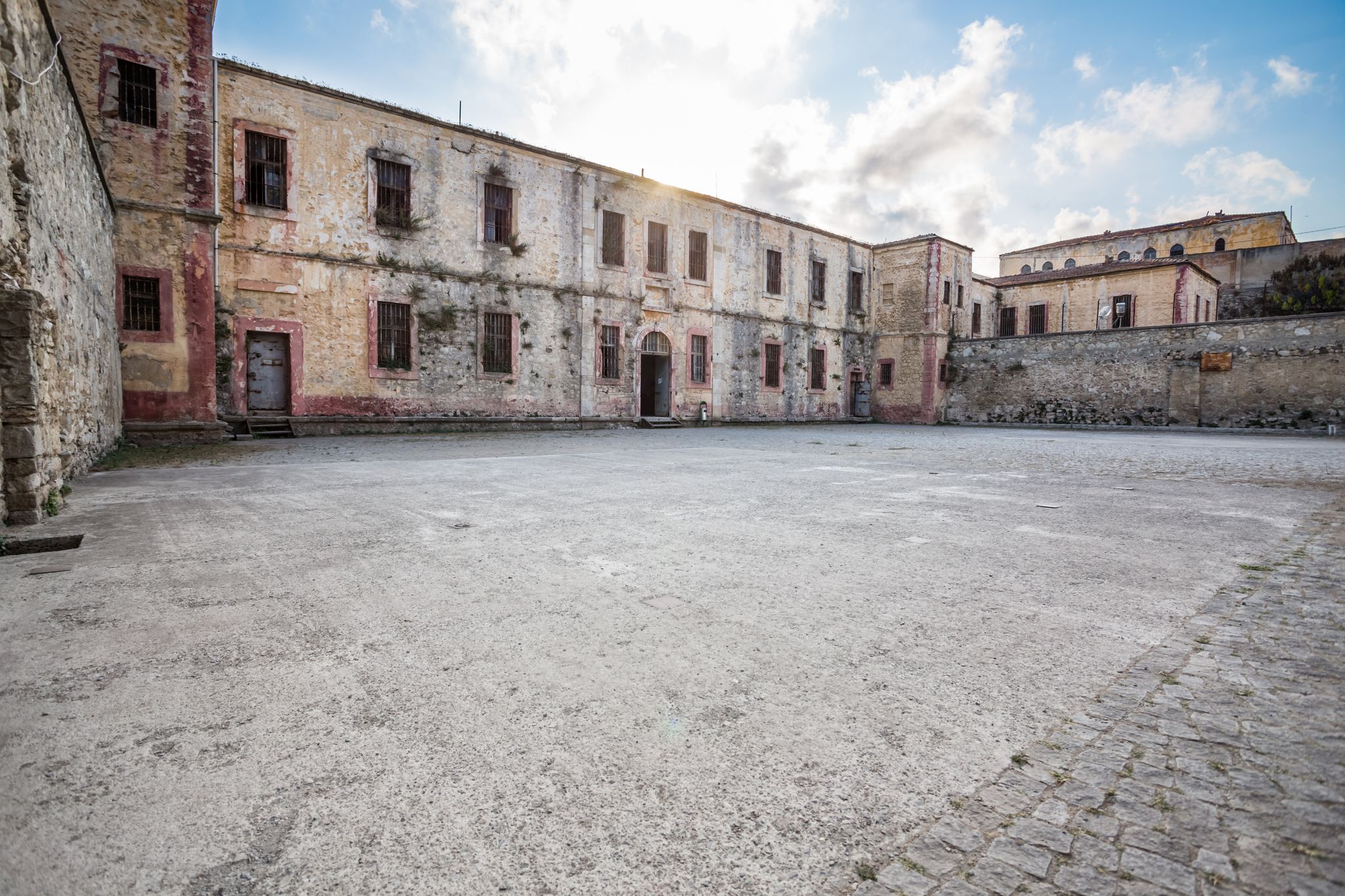 photo of exterior view of Sinop Fortress Prison a stonemasonry prison is situated in inside of the Sinop Fortress in Sinop, Turkey.