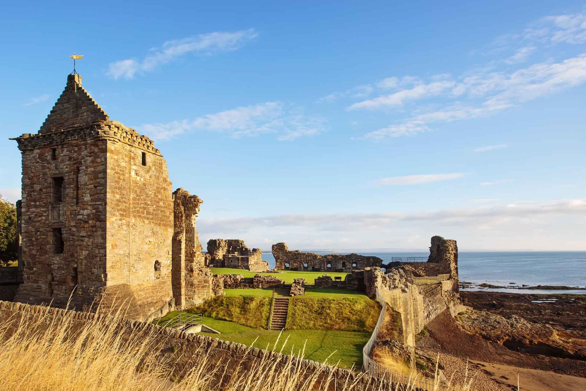 From Aberdeen: Adventure to St Andrews & Dundee