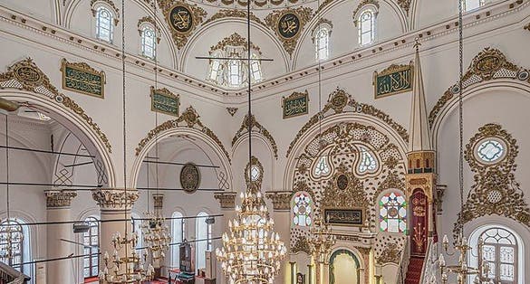 photo of inside Hisar Mosque in Izmir, Turkey.