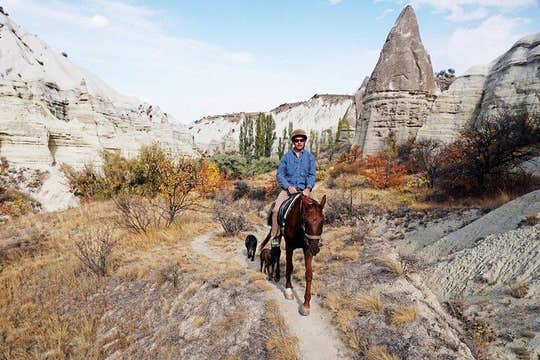 Balade à cheval de 2 heures en Cappadoce au coucher du soleil