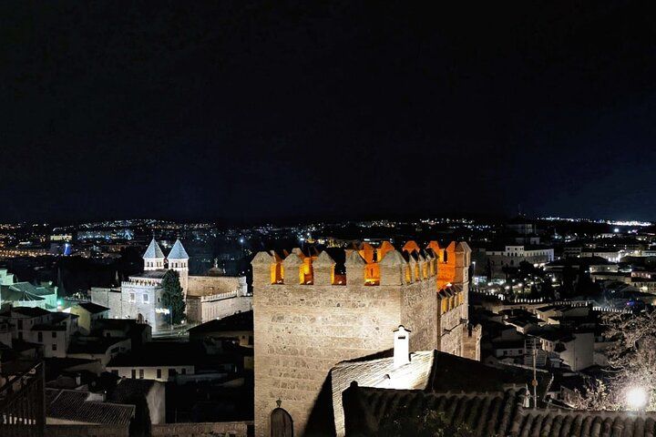 Guided Walking Tour of Toledo at Night