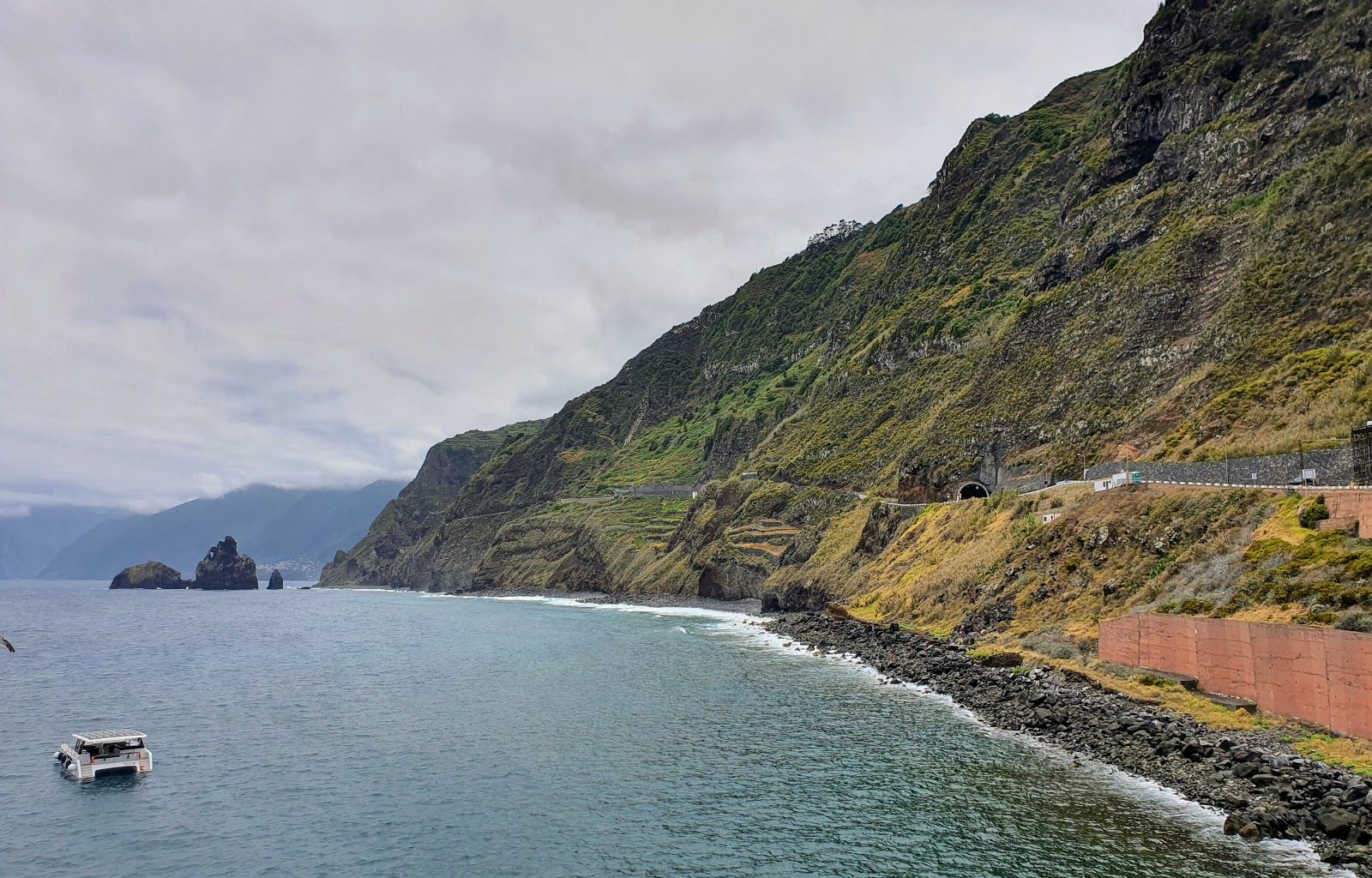 Piscinas Naturais Velhas, Porto Moniz, Madeira, Portugal