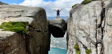Stavanger: Kjerag Hike with Guide and Transportation