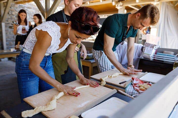 Chimney Cake Workshop Budapest with Zoo Entrance Ticket Included