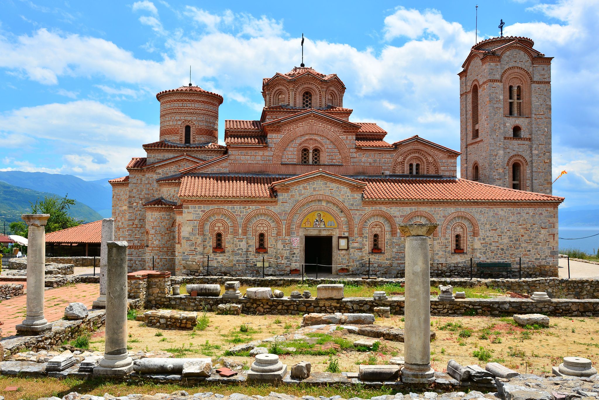 Macedonian Archbishop Cathedral „St. Clement of Ohrid” travel guide