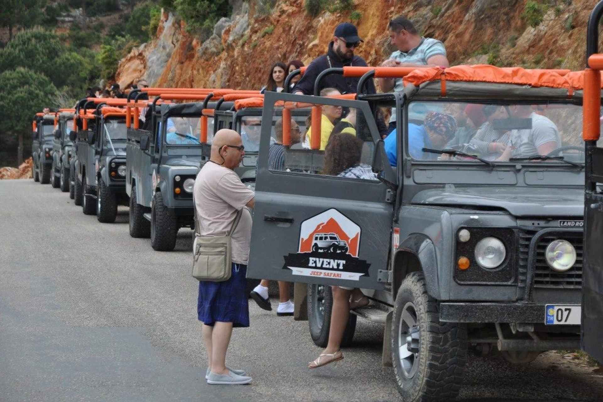 From Alanya: Jeep Safari Tour with Lunch at Dim River