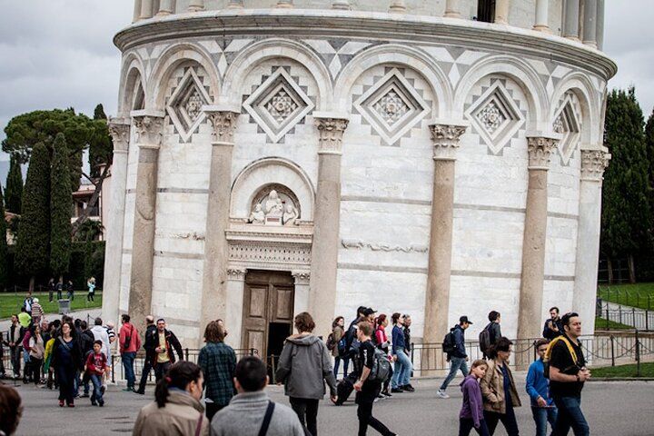 Best of Pisa: Small Group Tour with Admission Tickets