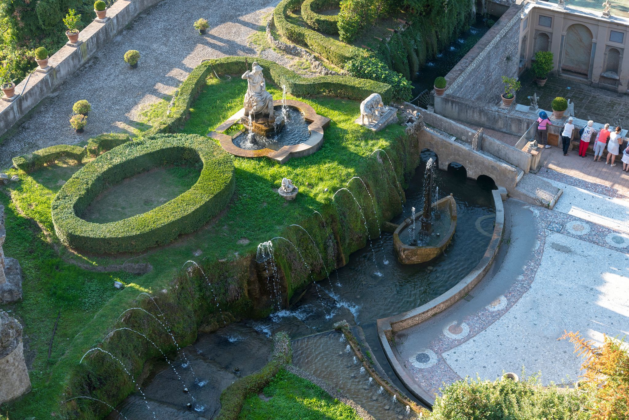 Fountain and garden Villa D'este Tivoli, Italy. City attraction.